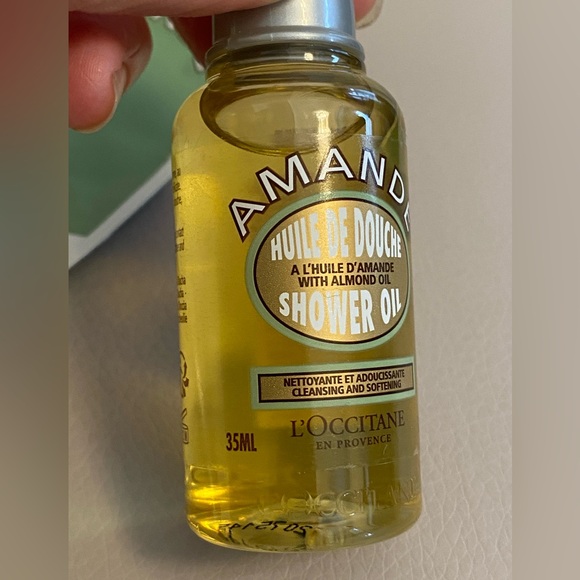 L’Occitane Deluxe Samples Set - Picture 2 of 4